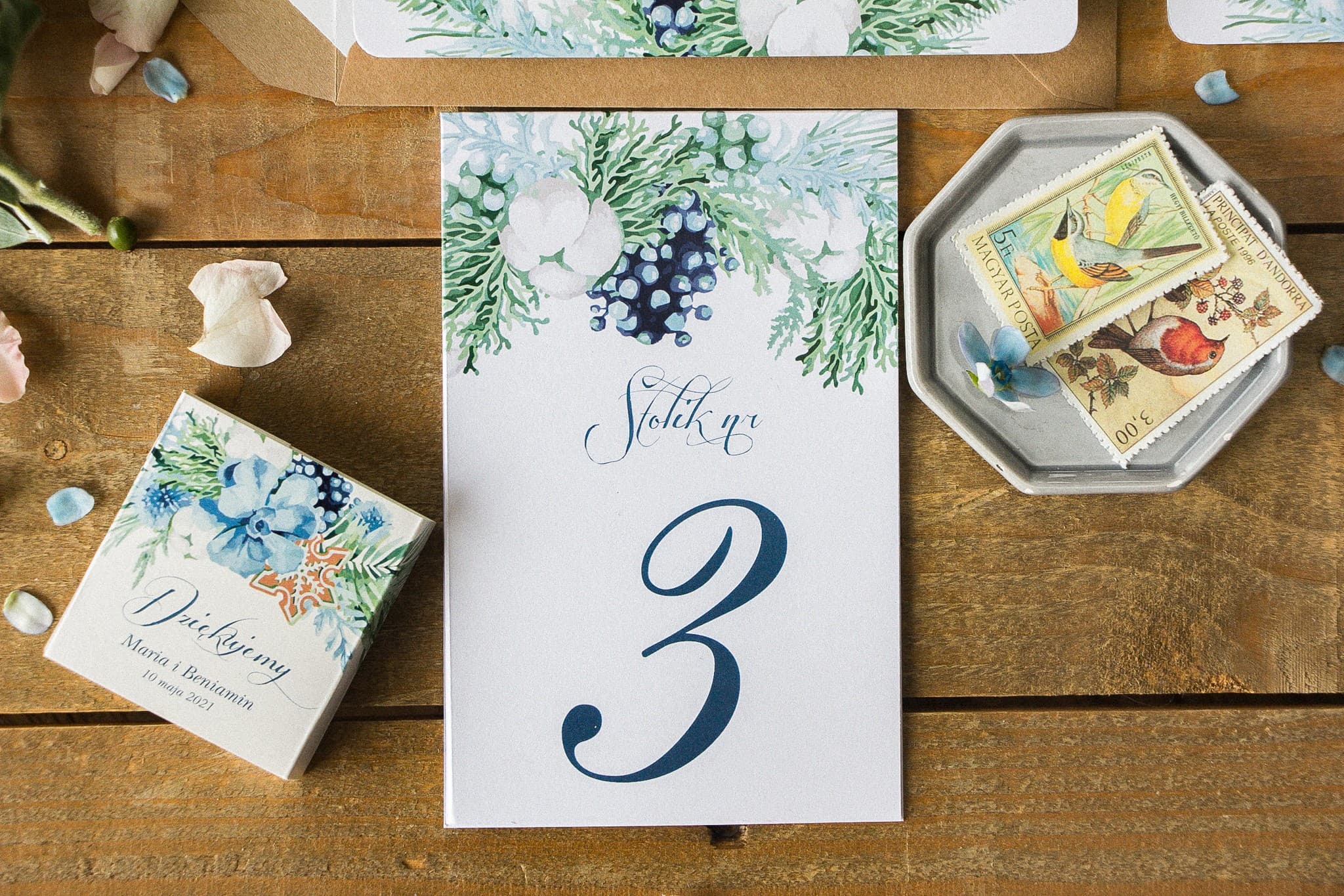 Botaniczne numerki na stół z bawełną | Stojąca numeracja stołów weselnych | Indygo nr 8