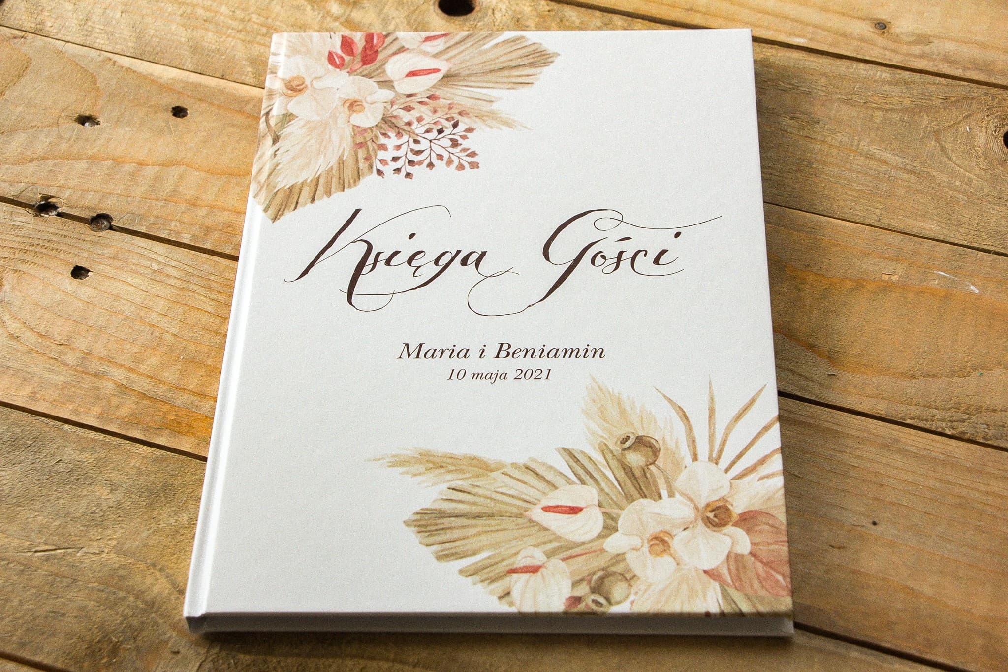 Księga Gości w Pastelowe Kwiaty Beż Róż | Personalizowana Księga Gości Weselnych A4 | Indygo Nr 6