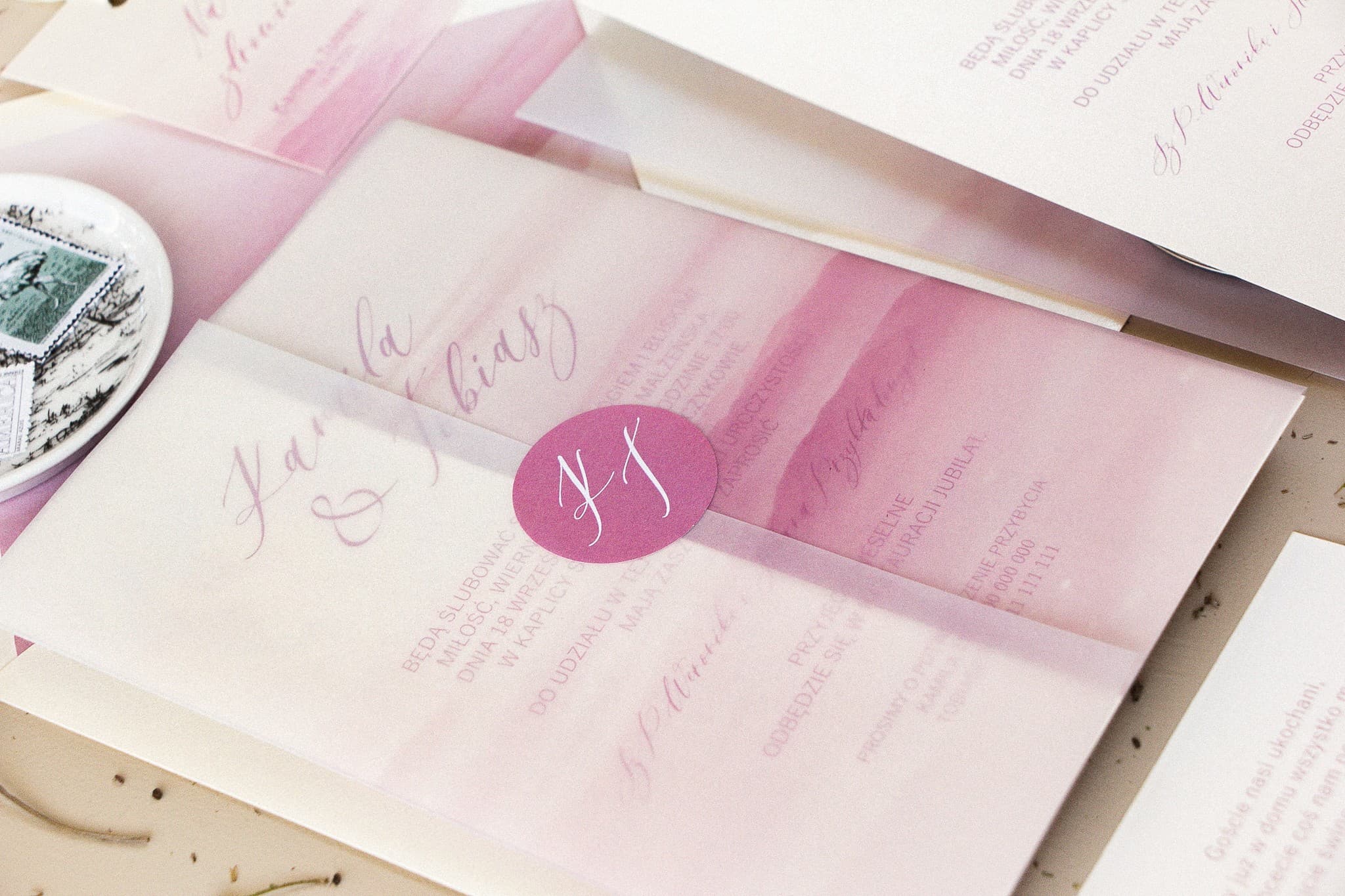 Zaproszenia ślubne glamour z akwarelowymi różami i kalką na papierze perłowym Opal nr 5