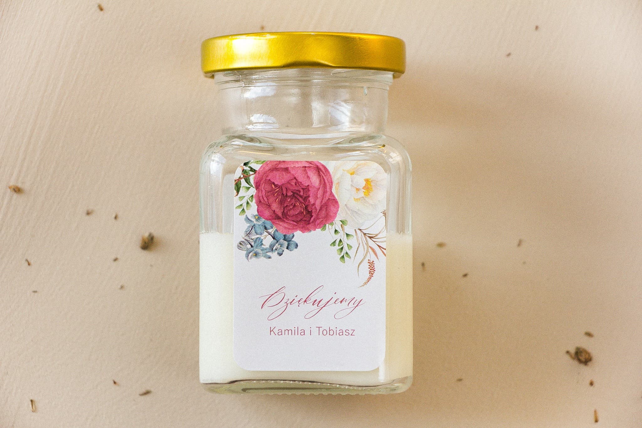 Świeca Zapachowa w Szkle Opal nr 10 – Złocona i Podziękowanie dla Gości