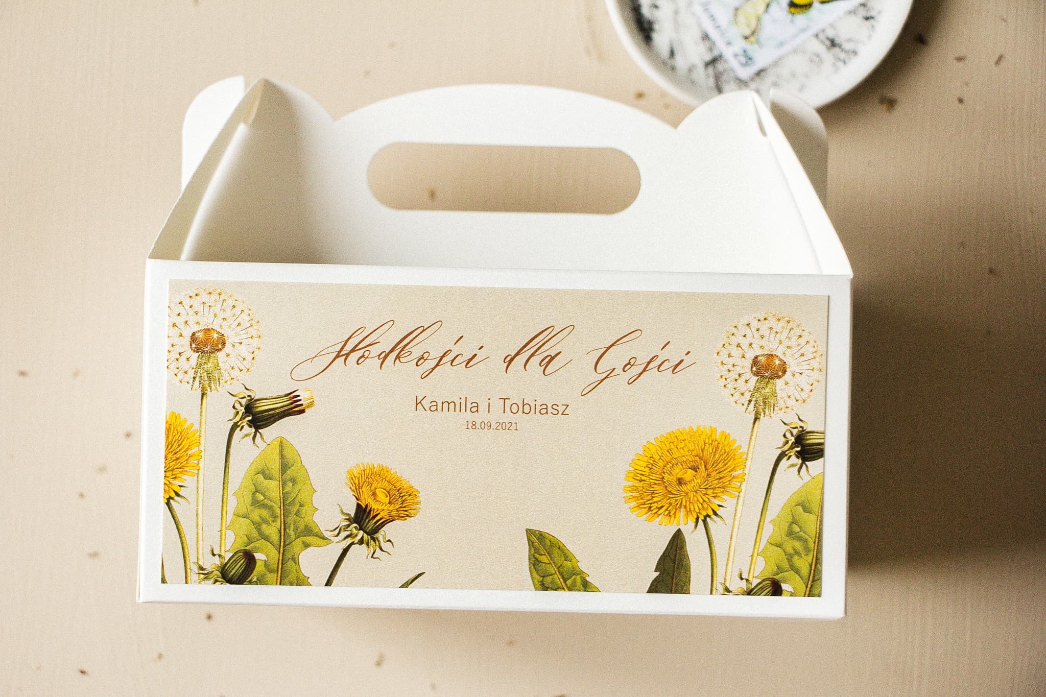 Prostokątne Pudełko na Ciasto Weselne z Rączką Dmuchawce | Opakowania dla Gości | Opal nr 6