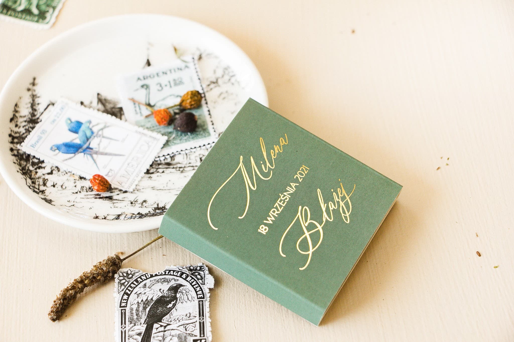 Złocone Czekoladki z Zielonym Akcentem | Podziękowania dla Gości Weselnych | Sand nr 3