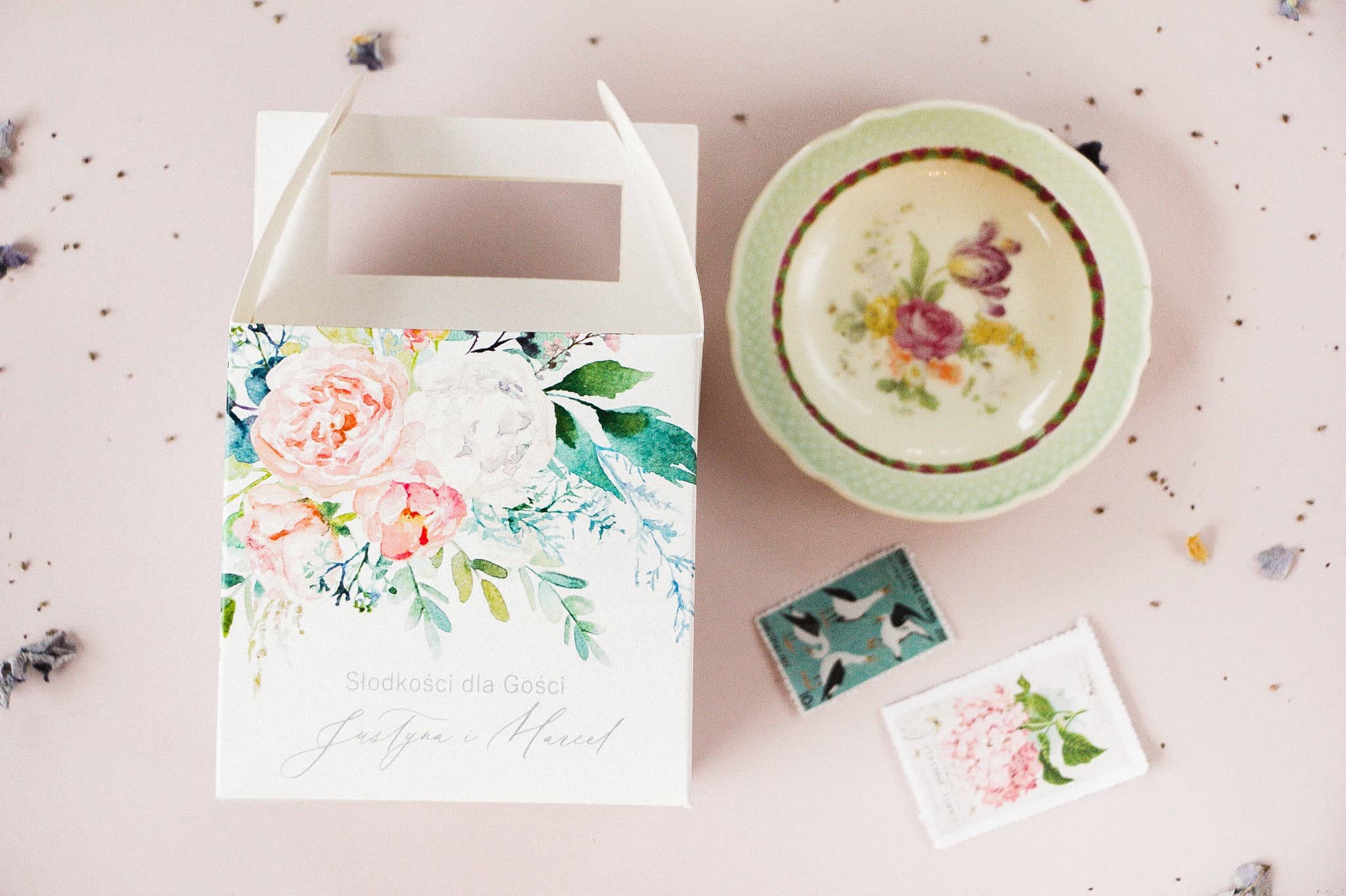 Eleganckie Pudełka na Ciasto Weselne z Rączką | Kwiatowy Wzór z Piwonią, Personalizowane | Soft nr 1