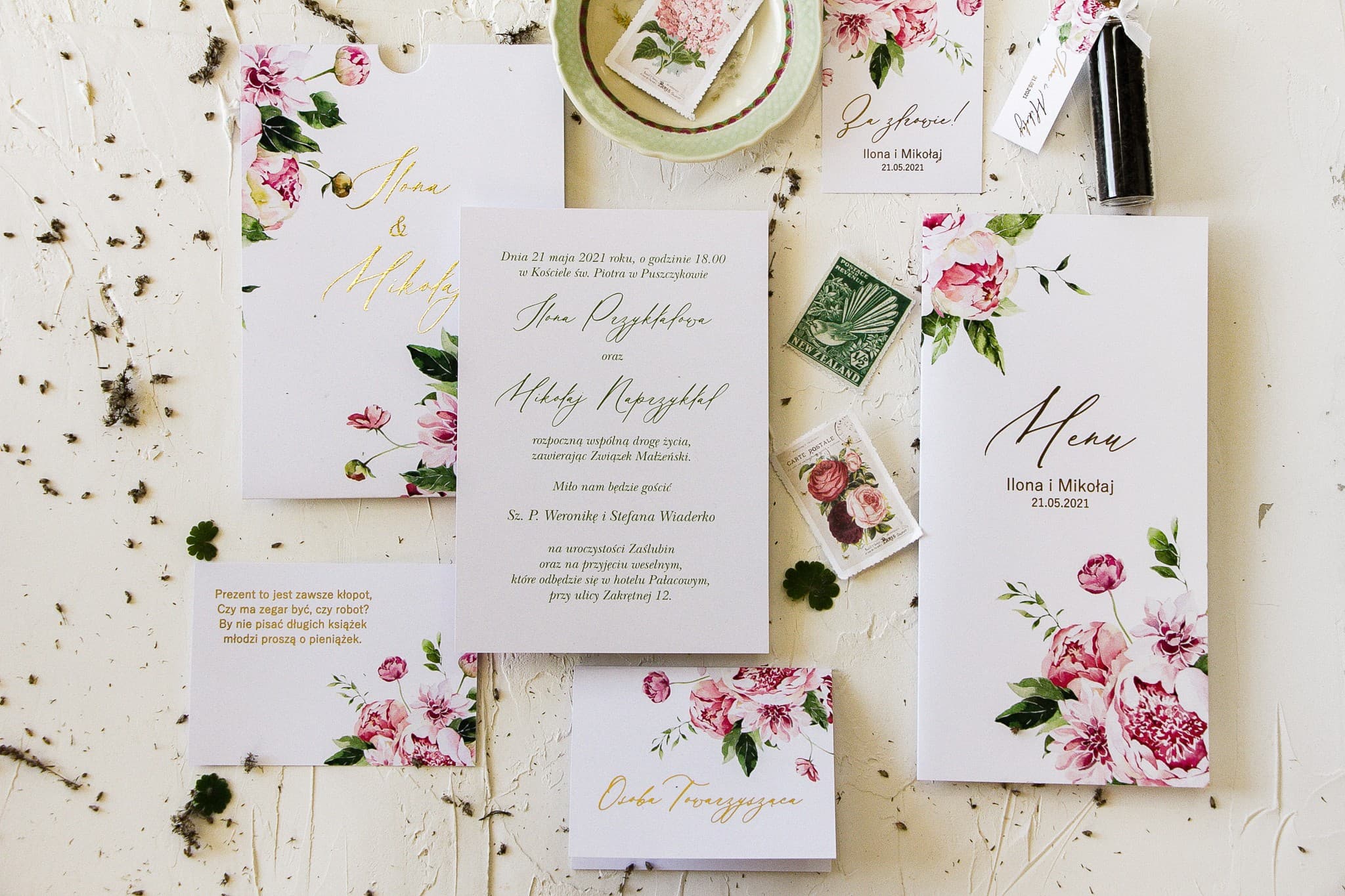 Próbki zaproszeń ślubnych złocone z piwoniami – Serenity 3