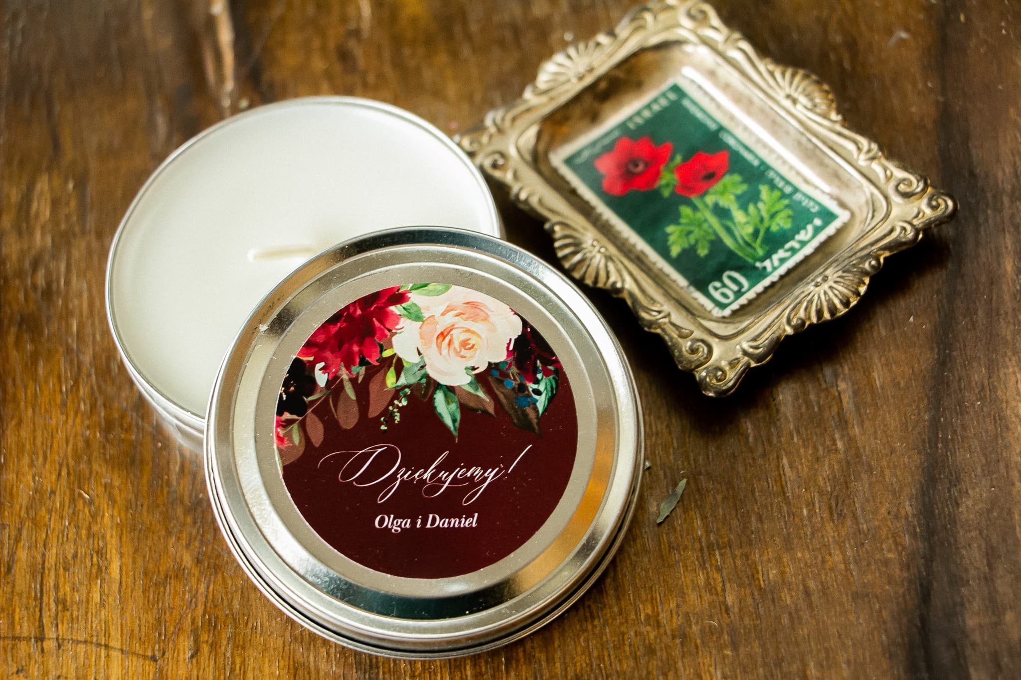 Świeczka Zapachowa Topaz nr 3 – Burgundowe Kwiaty i Podziękowanie dla Gości