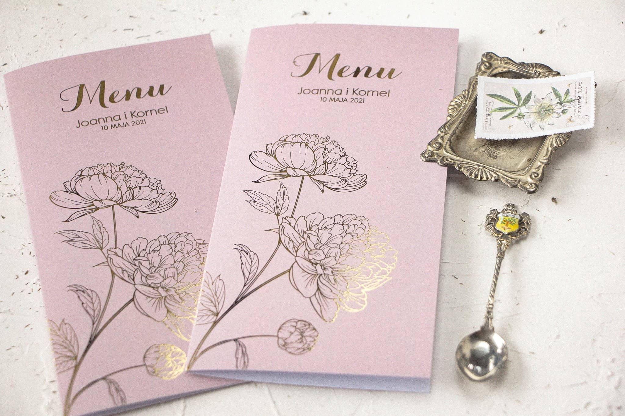 Eleganckie Menu Weselne Złocone z Piwoniami | Pastelowa Karta Menu Ślubnego na Stół | Pattern nr 4