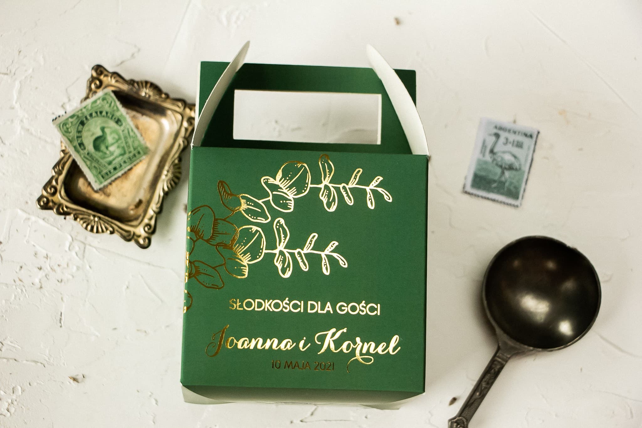 Złocone Pudełko na Ciasto Butelkowa Zieleń Eukaliptus | Opakowania na Ciasto Weselne dla Gości | Pattern nr 2