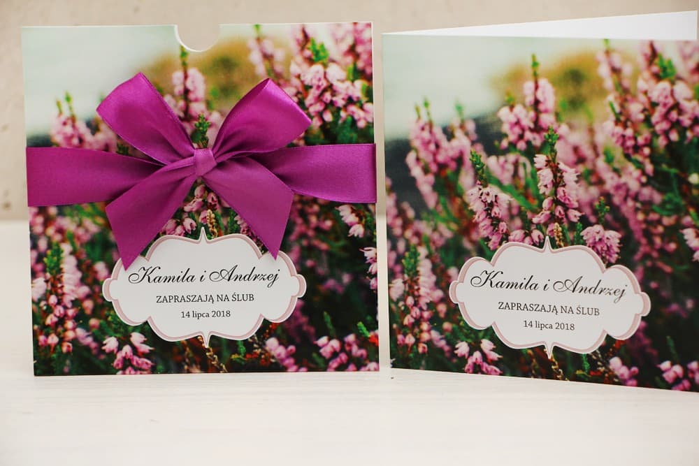 Zaproszenia ślubne w etui ze zdjęciem wrzosowiska i tasiemką – Felicja nr 1 - 3