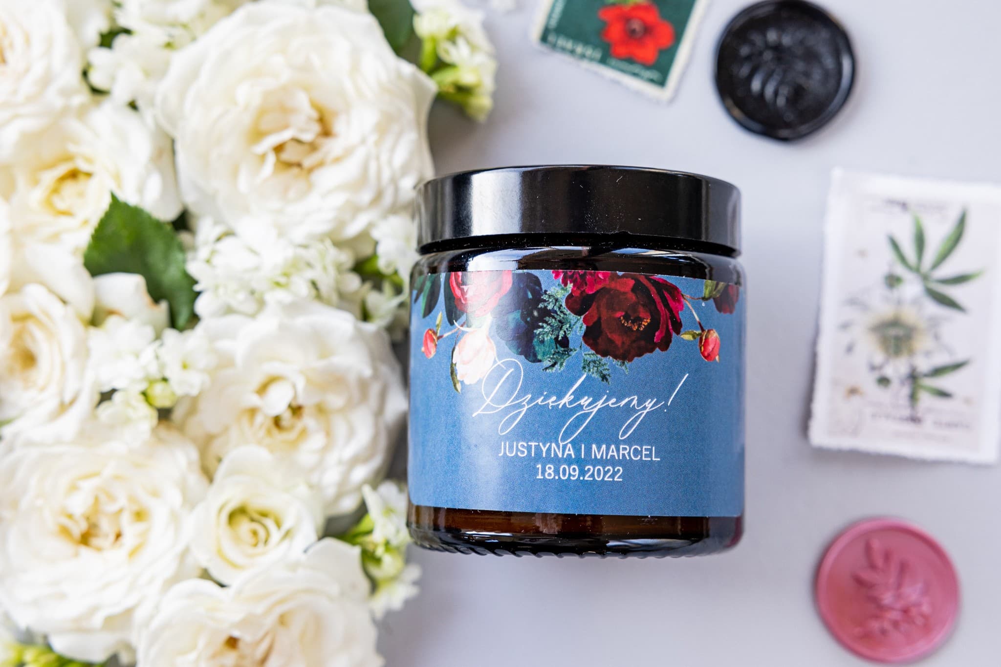 Świeczki Sojowe z Piwonią Dusty Blue Personalizowane | Podziękowania dla Gości Weselnych i Komunijnych | Soft nr 6