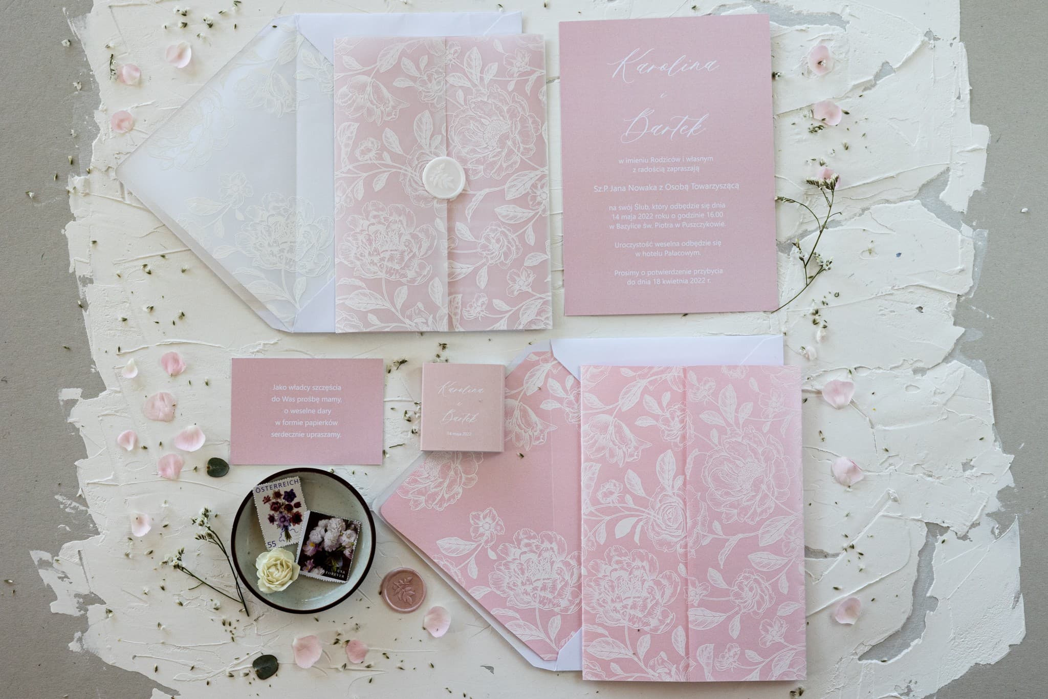 Zaproszenia ślubne glamour z kalką i piwoniami w pudrowym różu – Nefryt nr 1 - 4
