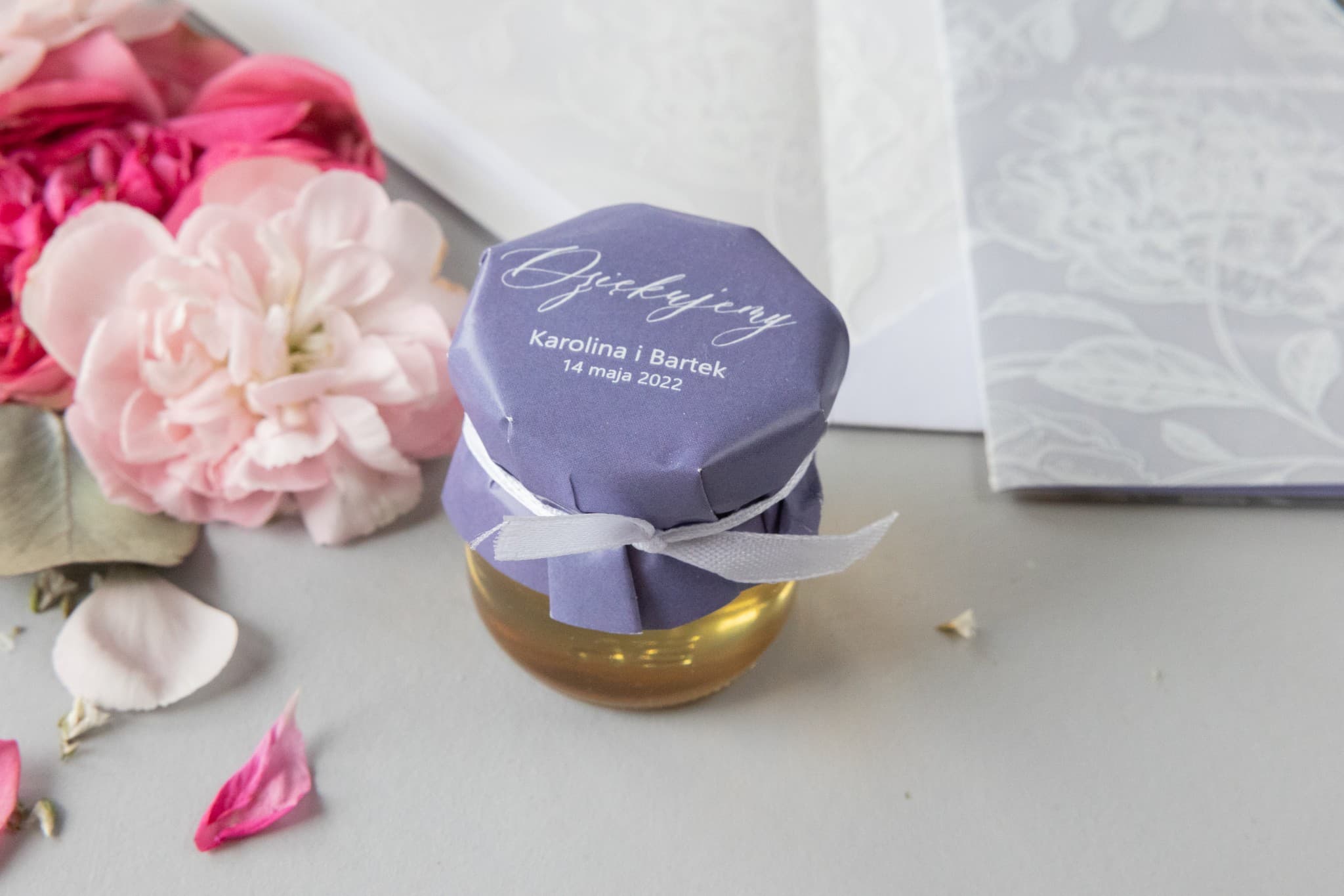 Polski Miód w Słoiczku Nefryt nr 3 – Naturalny Upominek z Motywem Lawendy