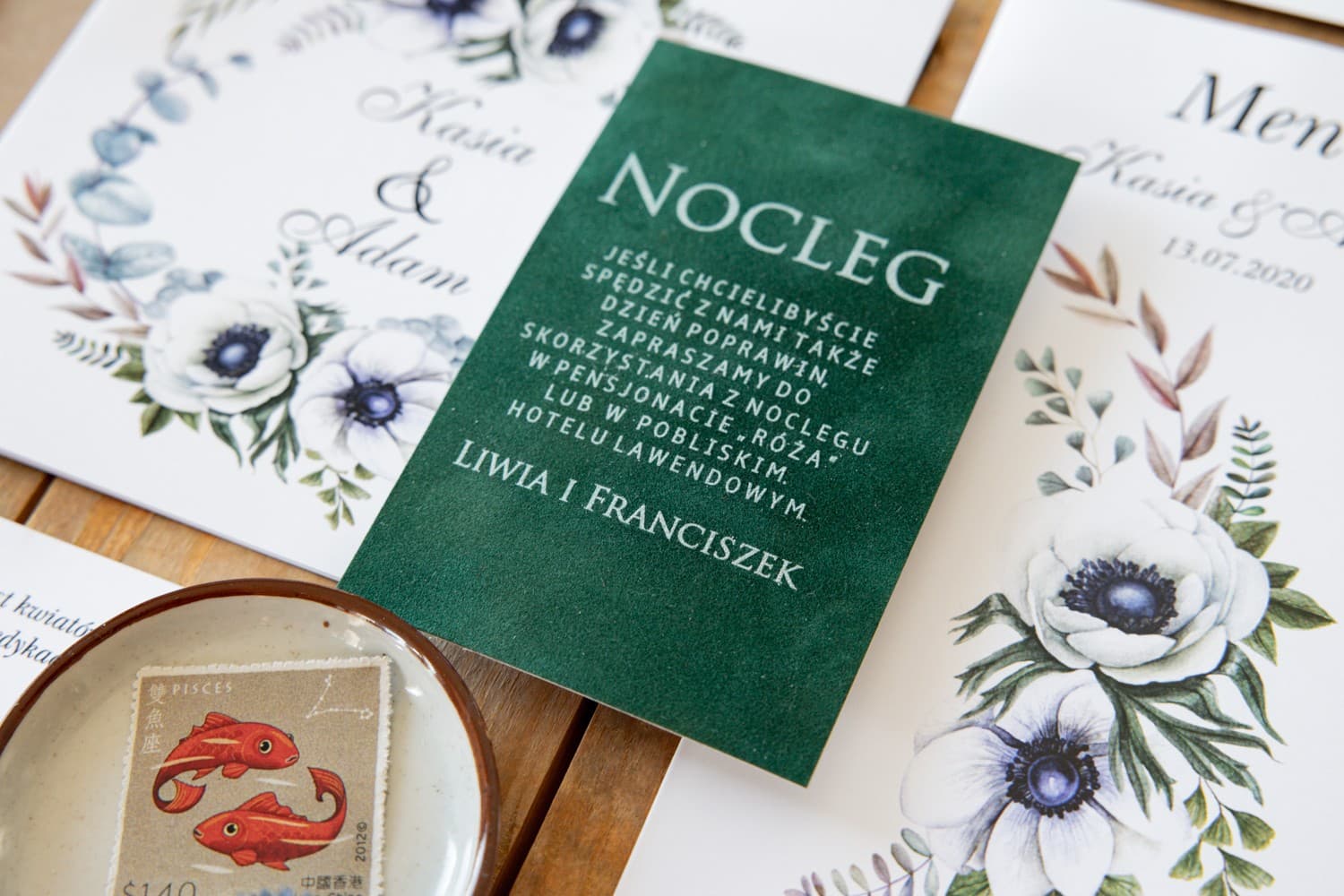 Welurowa wkładka do zaproszeń z białym nadrukiem, elegancki dodatek | Bilecik ślubny welurowy | Kalia nr 3 - 2