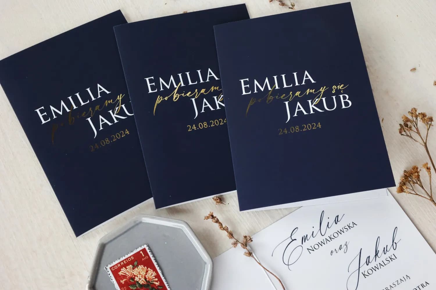 Zaproszenia ślubne granatowe ze złoceniem w stylu glamour – Ruskus nr 17 - 2