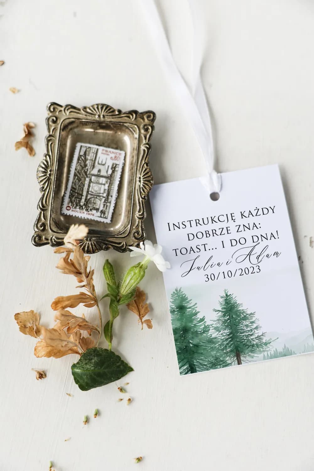 Zawieszki na Alkohol z Motywem Lasu we Mgle Zielone | Etykiety na Wódkę Weselną | Impresja nr 8