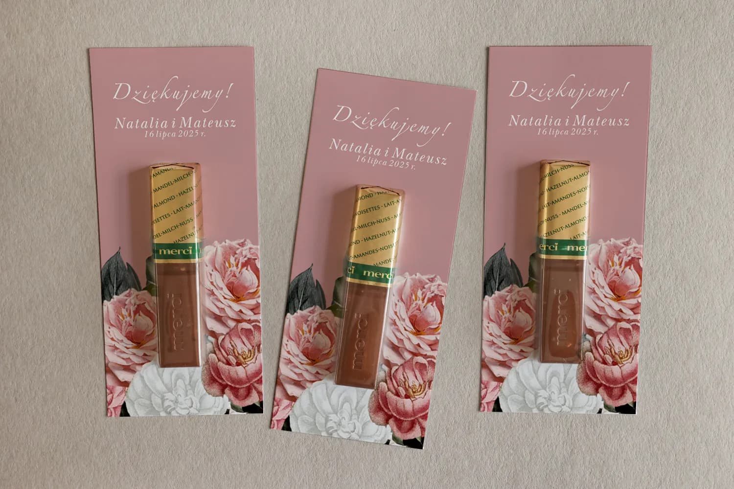 Podziękowania dla Gości Czekoladka Merci Różowe Kwiaty | Eleganckie Upominki Weselne | Eteryczne nr 3