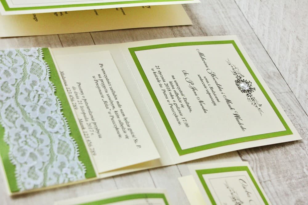 Eleganckie zaproszenia ślubne z cyrkonią i koronką w stylu glamour – Z Koronką nr 6