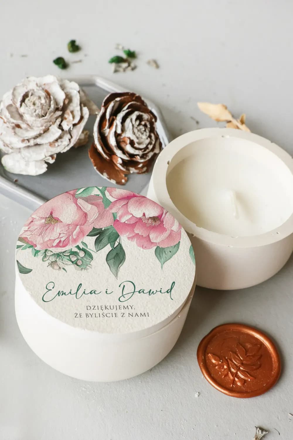 Świeca Sojowa w Gipsie Cejla nr 4 – Różowe Piwonie i Podziękowanie dla Gości