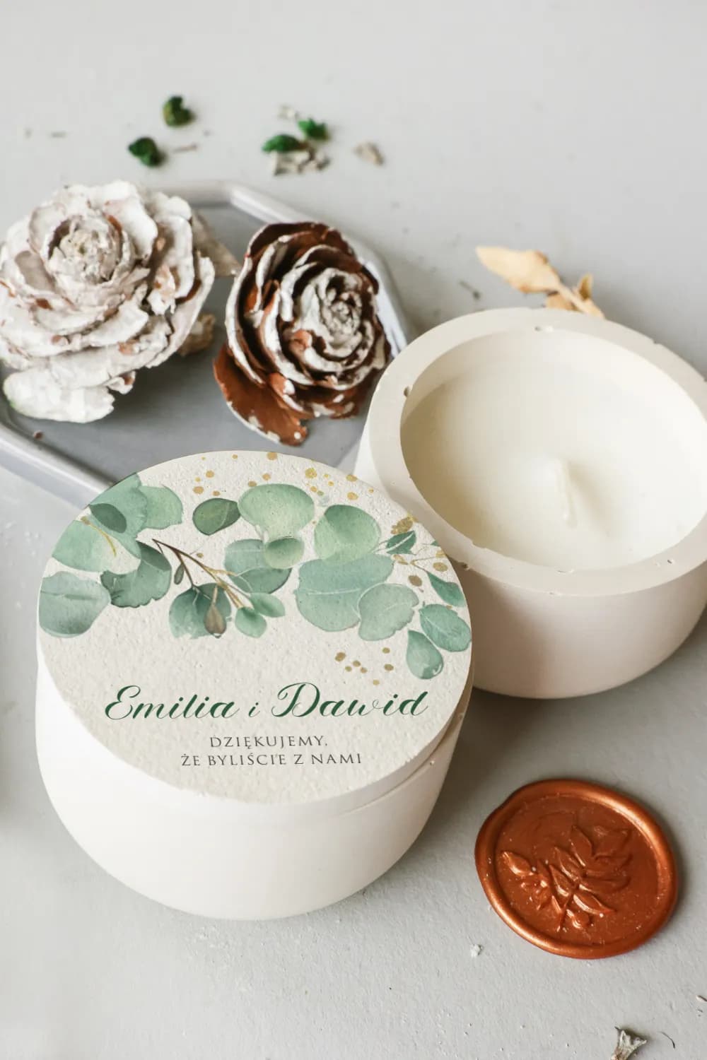 Świeczka Sojowa w Gipsie Cejla nr 6 – Złocony Eukaliptus i Podziękowanie dla Gości