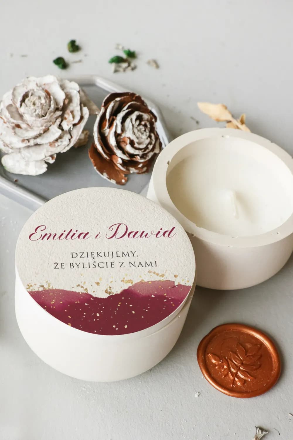 Świeczka Sojowa Cejla nr 16 – Burgund ze Złotem i Podziękowanie dla Gości
