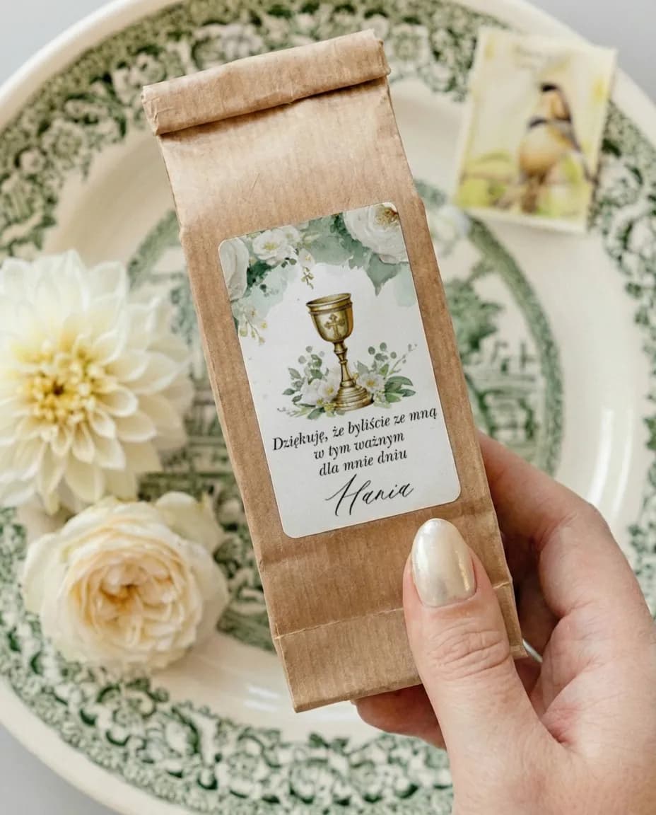 Herbata czarna w opakowaniu kraft, elegancka etykieta komunijna z kwiatami | prezenty komunijne | Matylda nr 4