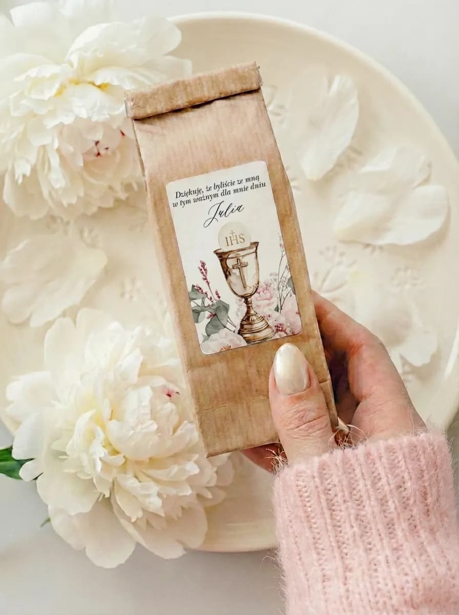 Herbata komunijna w torebce kraft z etykietą IHS i kielichem | podziękowania | Matylda nr 12