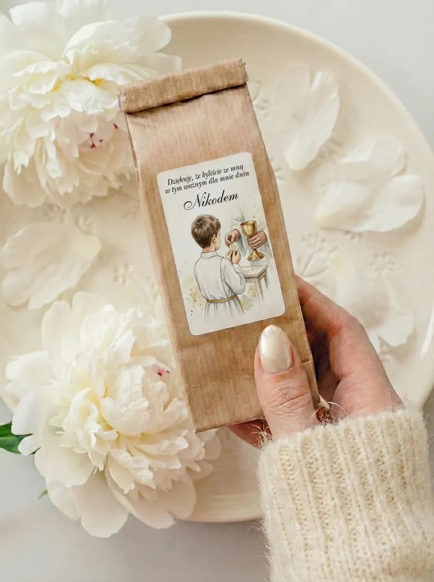 Herbata jako podziękowanie na Pierwszą Komunię z ilustracją chłopca | upominki komunijne | Matylda nr 20