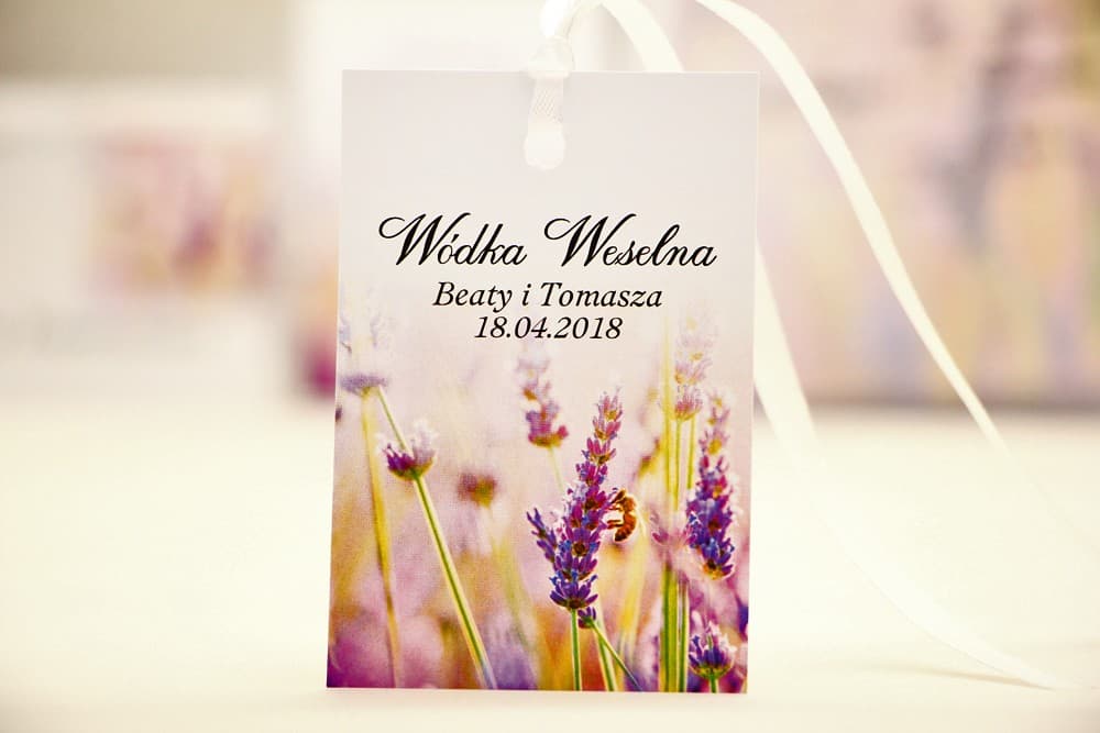 Zawieszki na Wódkę Weselną Fioletowa Lawenda, Etykiety na Alkohol, Personalizowane | Rustykalne Dodatki Ślubne | Elegant nr 28