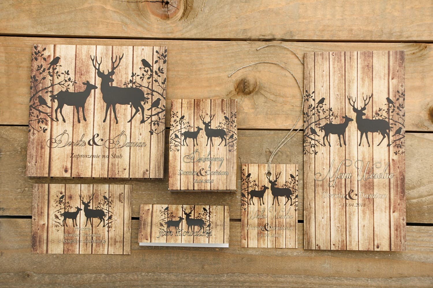 Zaproszenia ślubne rustykalne z motywem lasu i jeleni na tle drewna – Rustykalne nr 3 - 2