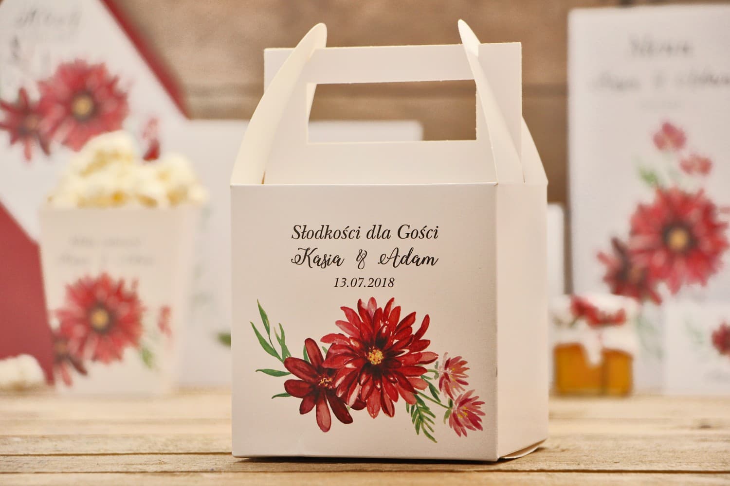 Pudełka na Ciasto Weselne z Rączką, Różowe Kwiaty Dalii | Personalizowane Opakowania dla Gości | Kalia nr 5