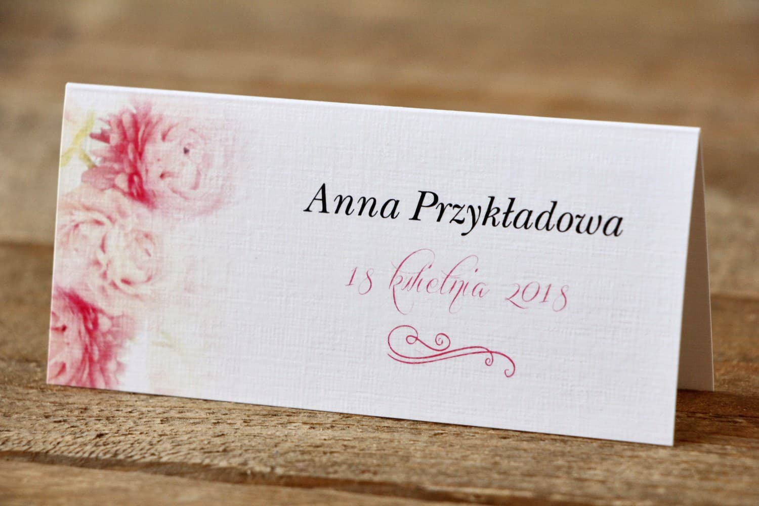 Winietki Ślubne Malowane Kwiaty nr 9 – Akwarelowe Wizytówki na Stół z Motywem Piwonii