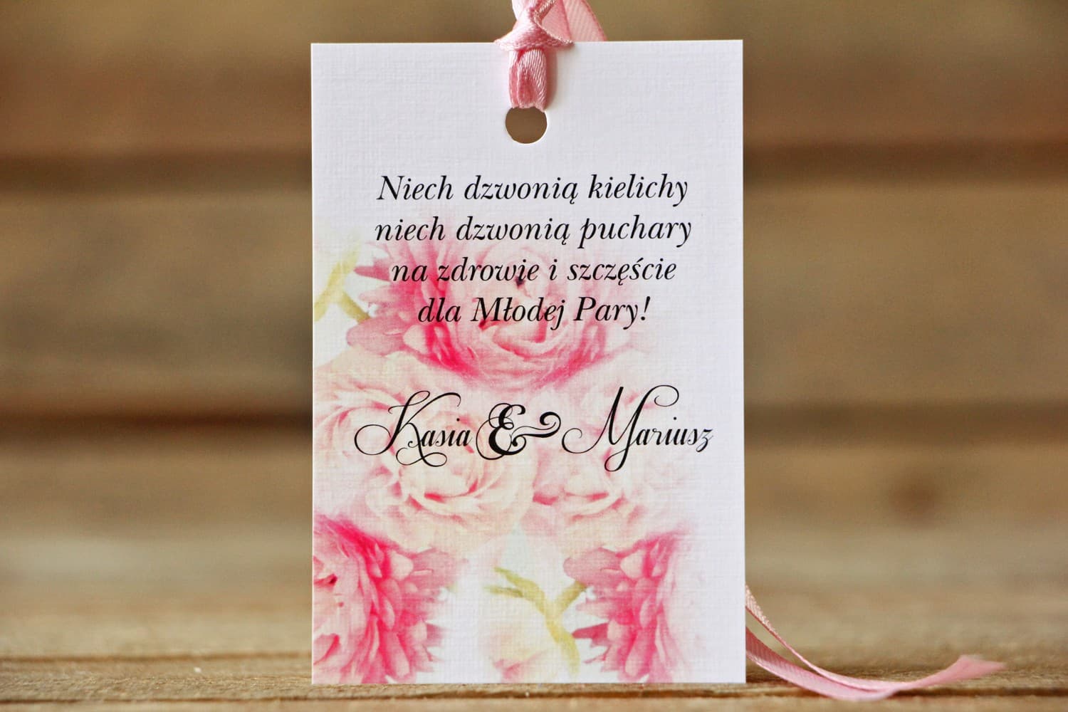 Zawieszki na Alkohol z Piwoniami, Personalizowane | Etykiety na Wódkę Weselną Kwiatowe | Malowane Kwiaty nr 9