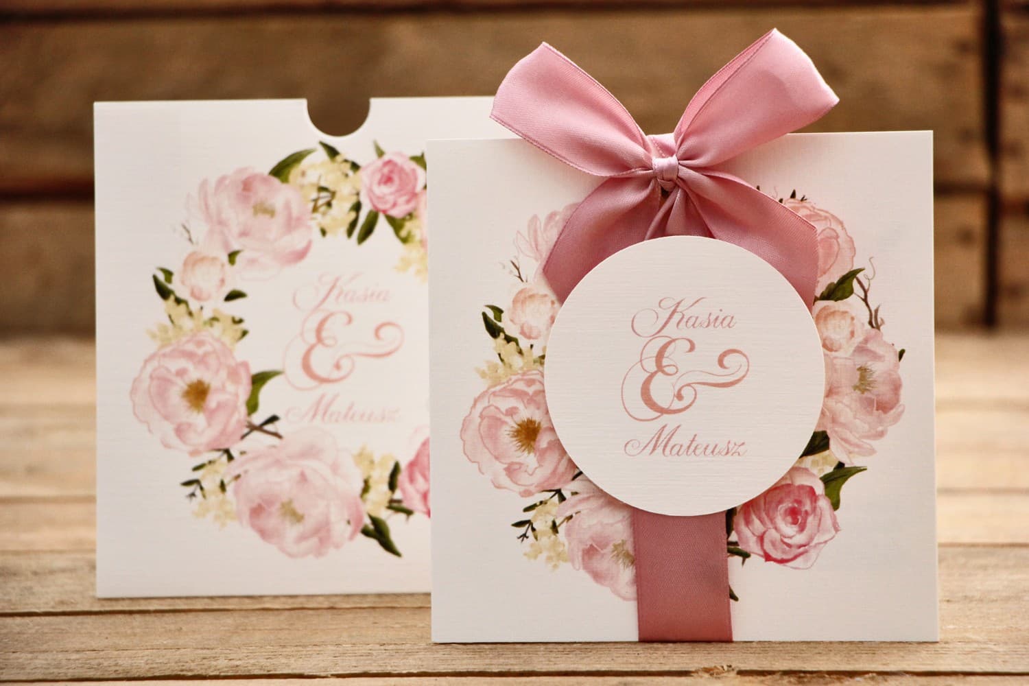 Zaproszenia ślubne kwadratowe w etui z różowymi piwoniami i kokardką – Malowane Kwiaty nr 12 - 3