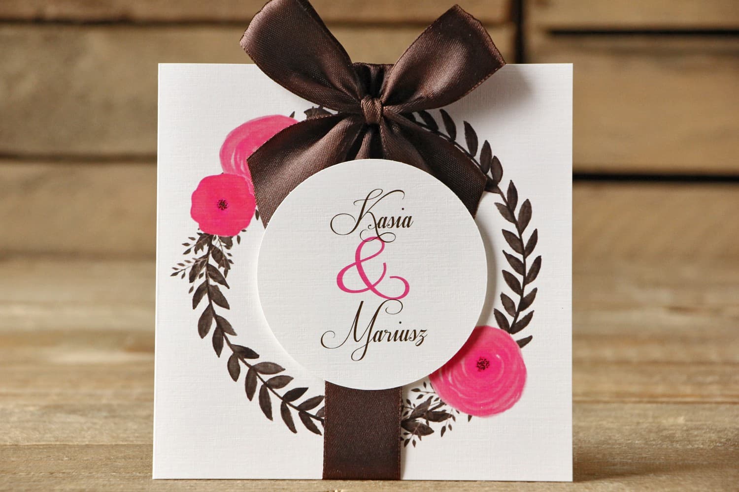 Zaproszenia ślubne z etui i amarantowymi jaskrami w stylu kwiatowym – Malowane Kwiaty nr 19