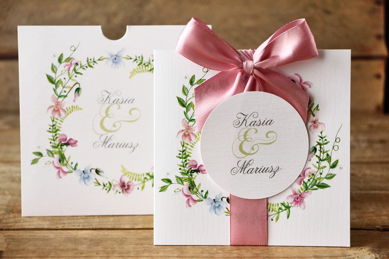 Zaproszenia ślubne boho w etui z kokardką i motywem polnych kwiatów – Malowane Kwiaty nr 26