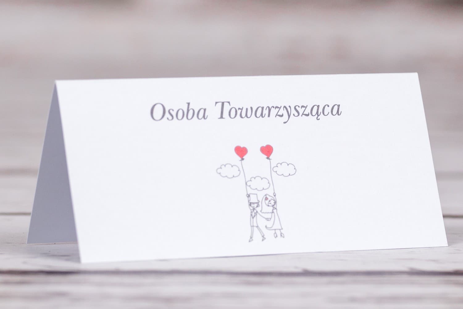 Winietki Ślubne Bueno nr 7 – Wizytówki na Stół z Zabawnym Rysunkiem Pary Młodej