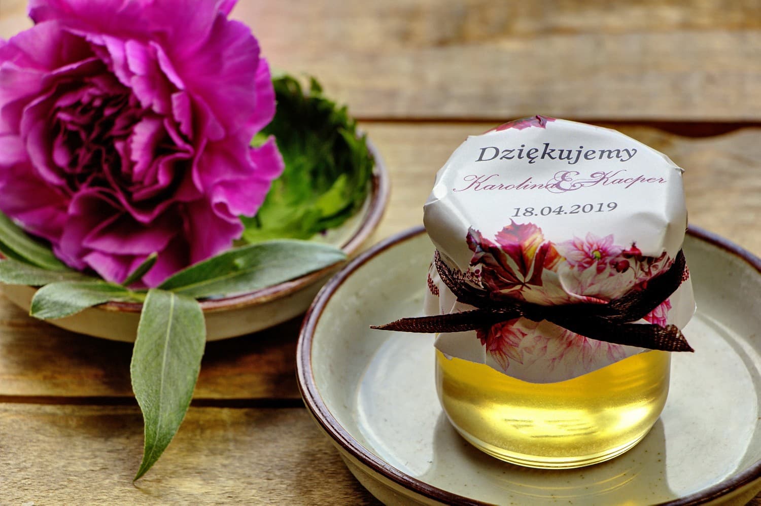 Polski Miód w Słoiczku Akwarele nr 2 – Słodkie Podziękowanie z Bordową Dalią