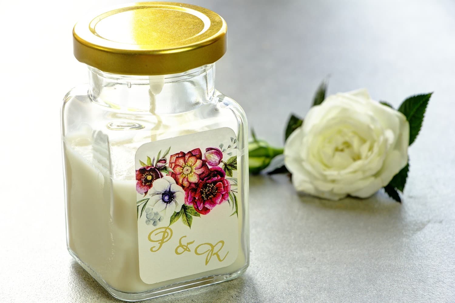 Złocona Świeca Sojowa Cykade nr 7 – Podziękowanie dla Gości z Anemonami