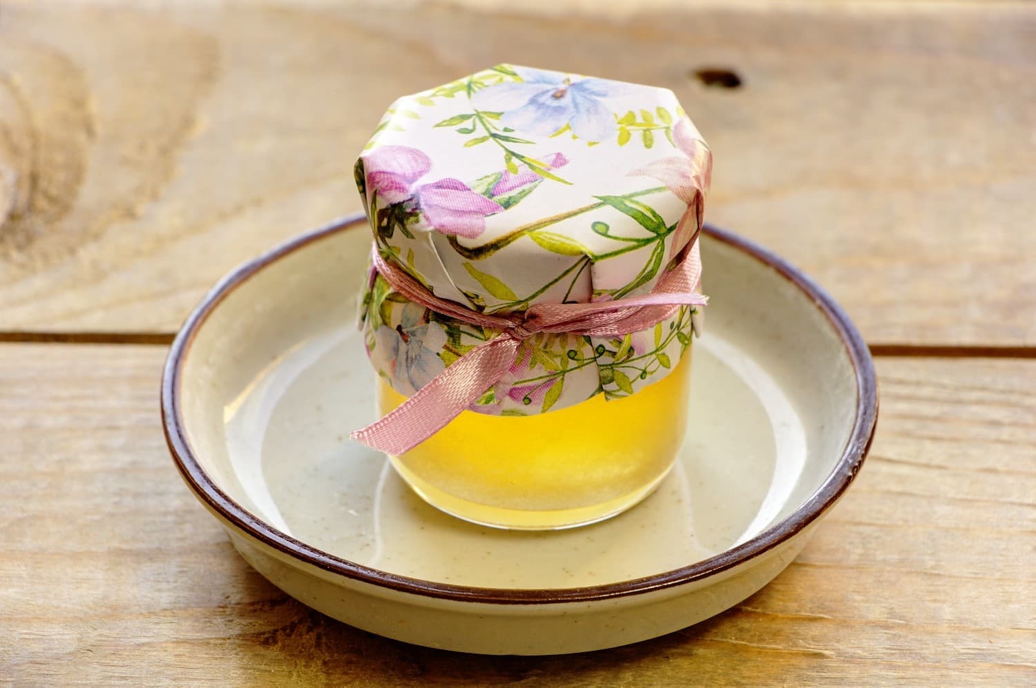 Polski Miód w Słoiczku Malowane Kwiaty nr 26 – Naturalny Upominek z Motywem Bratków