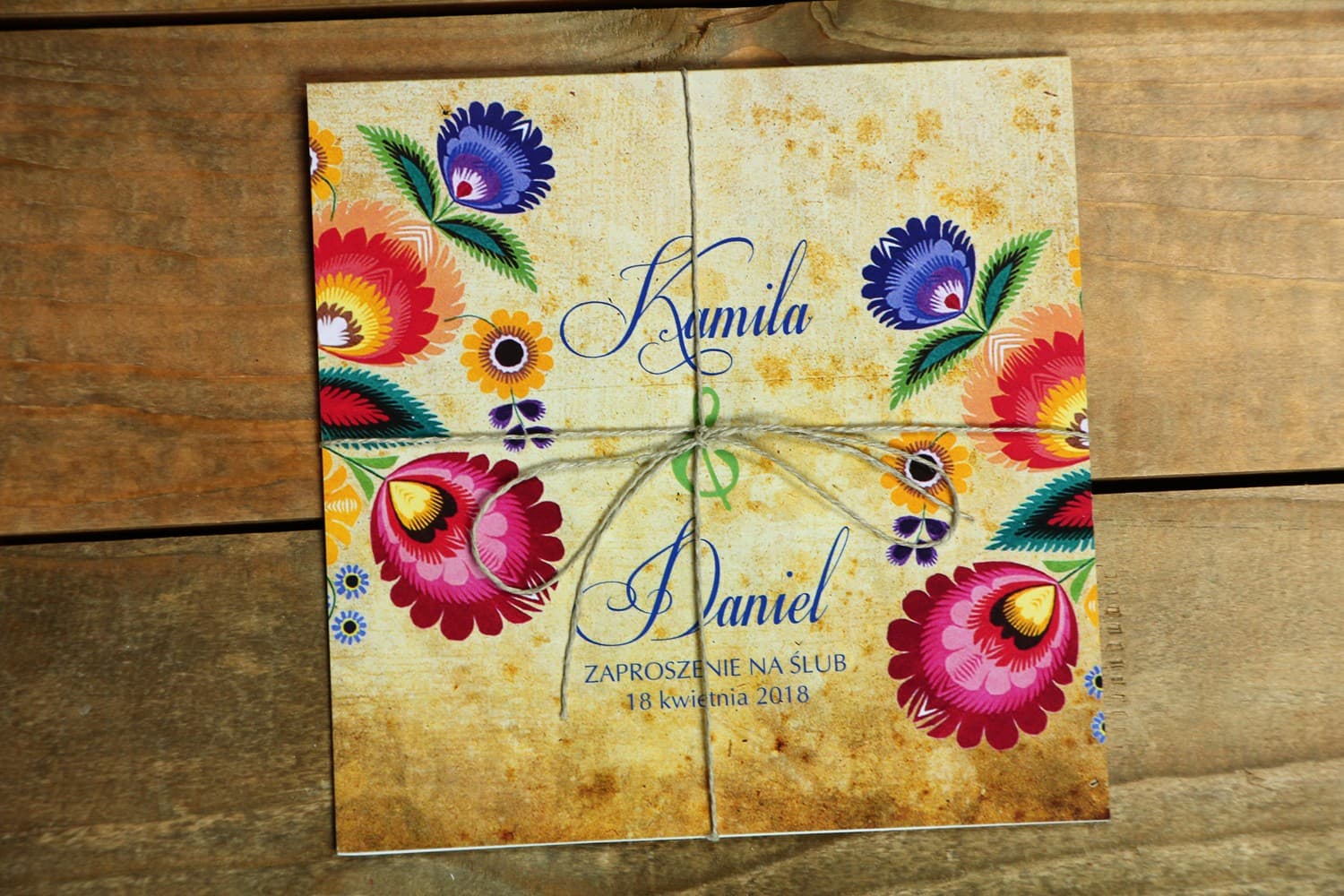 Zaproszenia ślubne ludowe w kolorowe wzory łowickie ze sznurkiem – Folk nr 4
