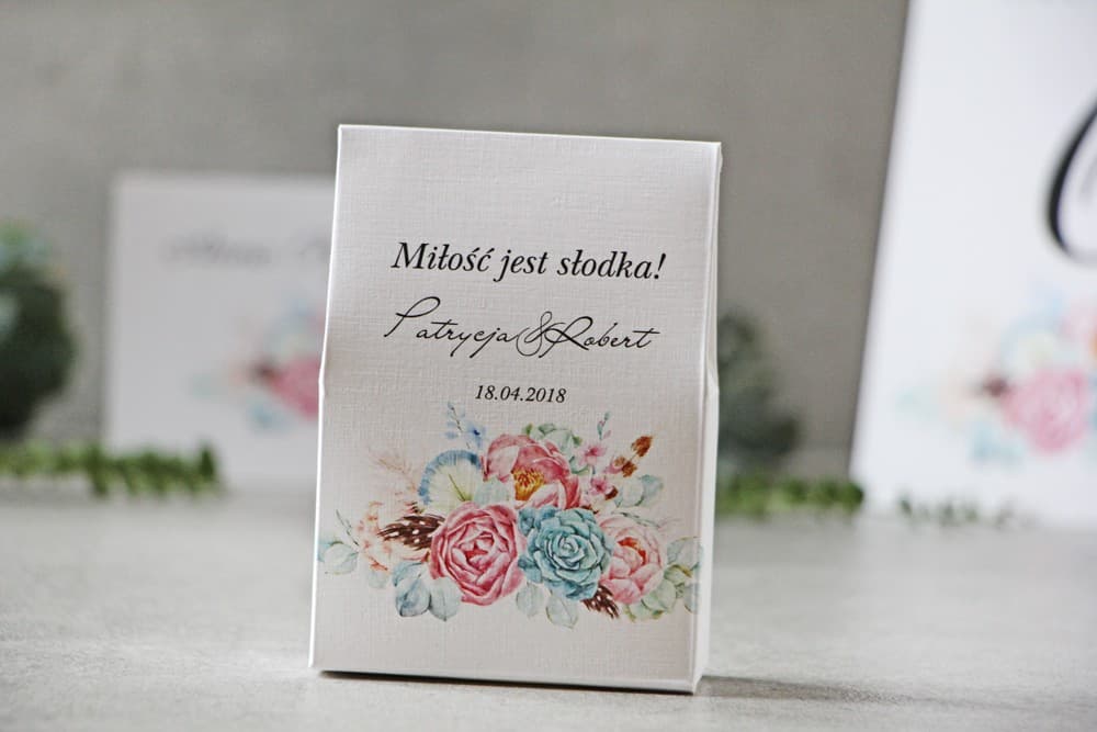 Pudełeczka z cukierkami w stylu boho z motywem sukulentów i piwonii | Słodkie podziękowania dla gości weselnych | Pistacjowe 24