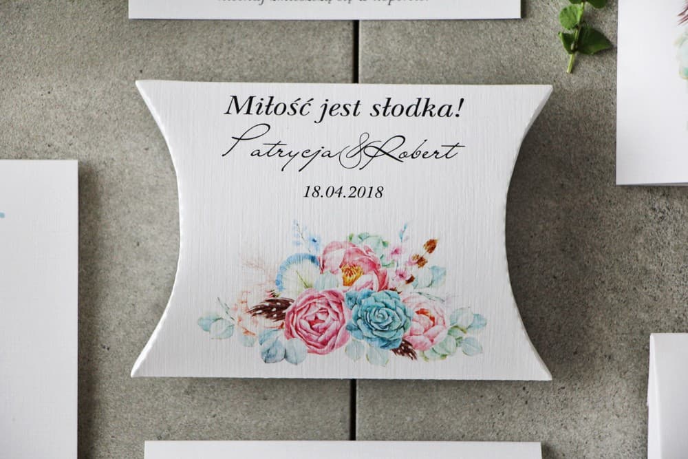 Pudełeczko poduszeczka w stylu boho z motywem sukulentów i piwonii | Podziękowania dla gości weselnych | Pistacjowe nr 24