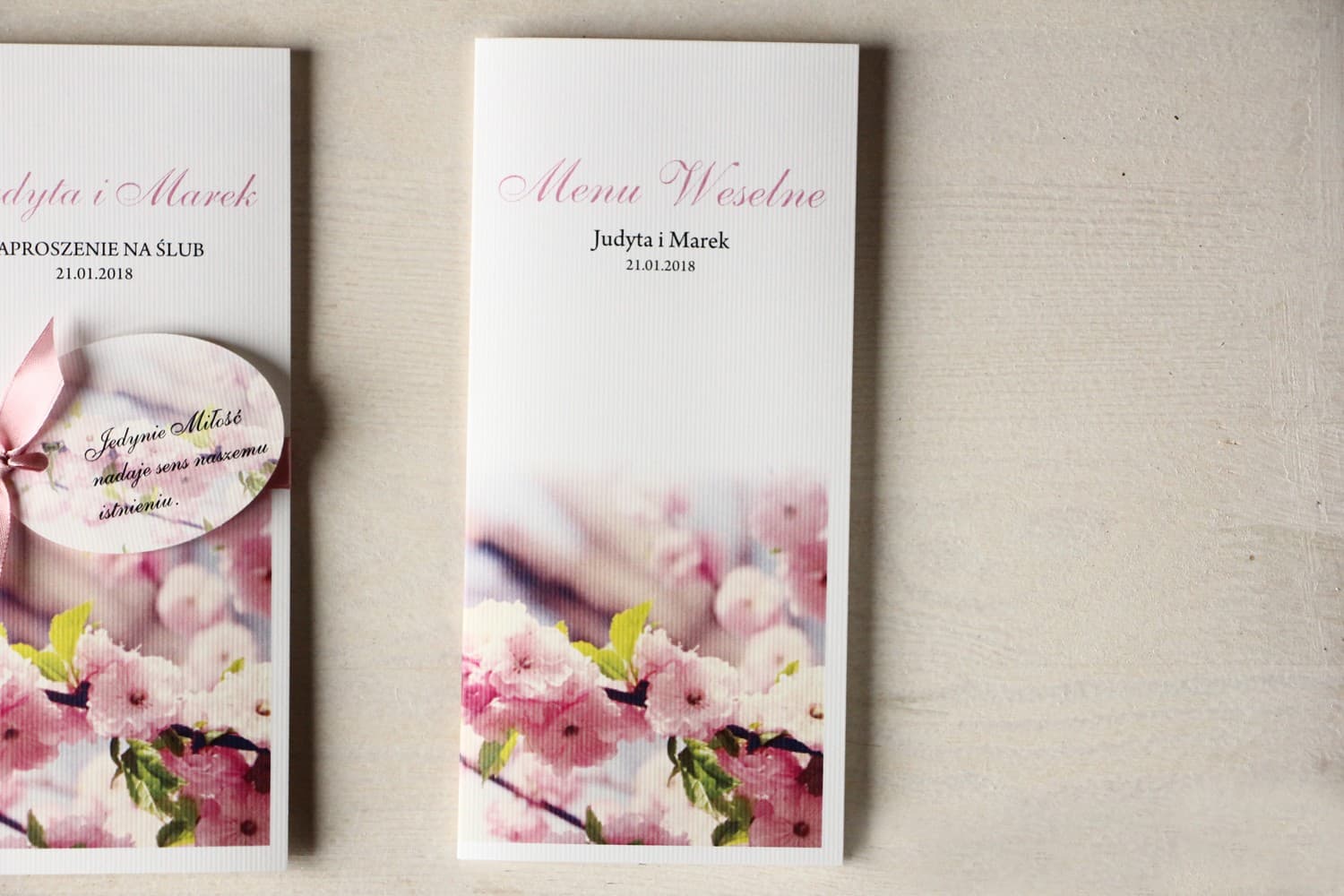 Menu Weselne Składane z Kwiatem Wiśni, Karta Dań | Eleganckie Menu na Stół Weselny | Magnet nr 6