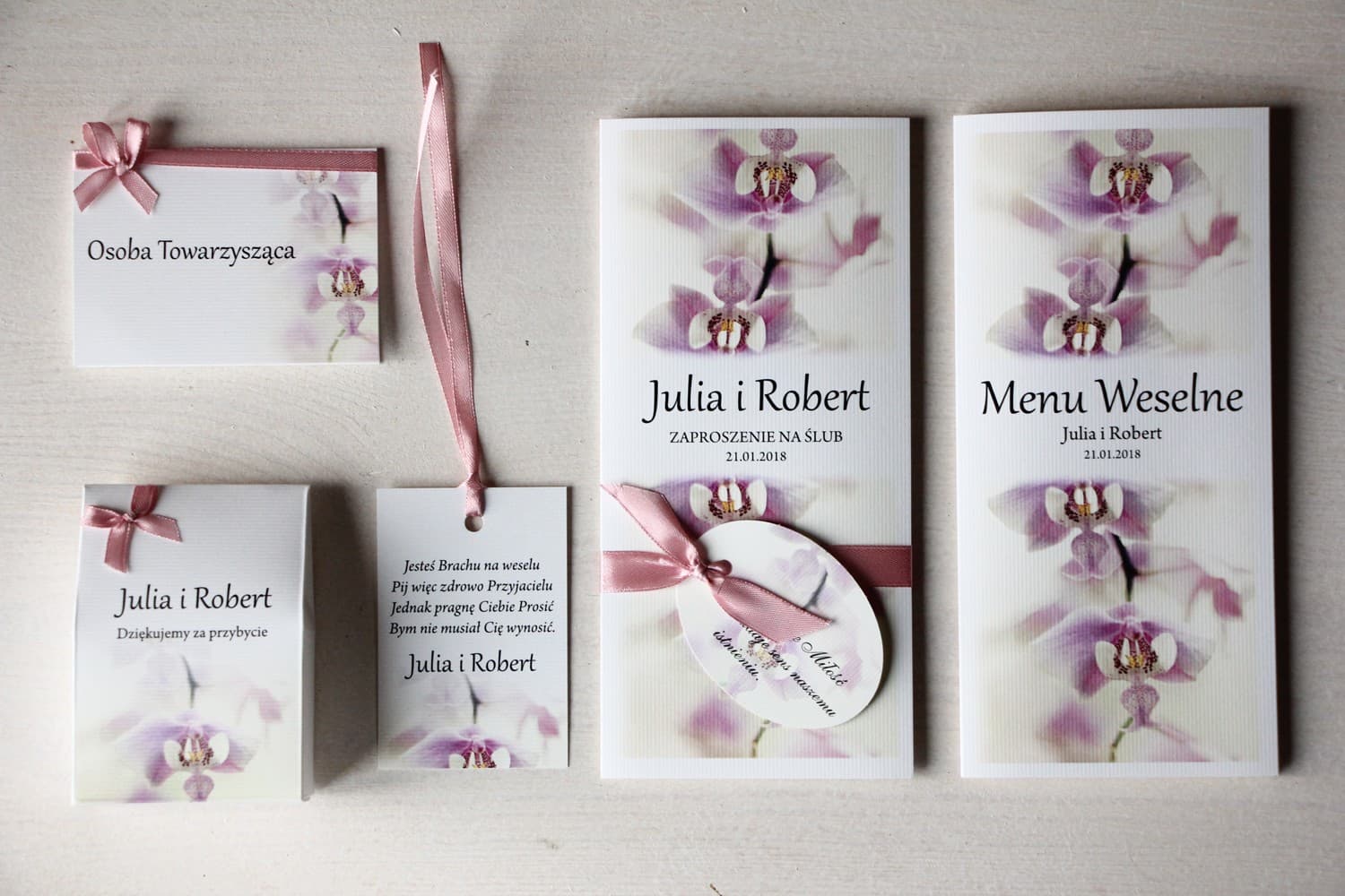 Zaproszenia ślubne z motywem orchidei i satynową tasiemką – Magnet nr 13 - 3