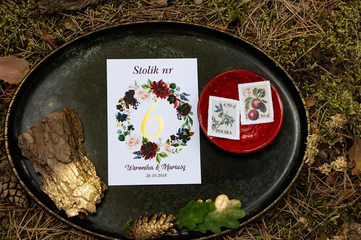 Złocone Numery na Stół Weselny z Piwoniami | Eleganckie Numerki na Stoliki Weselne | Orini nr 1