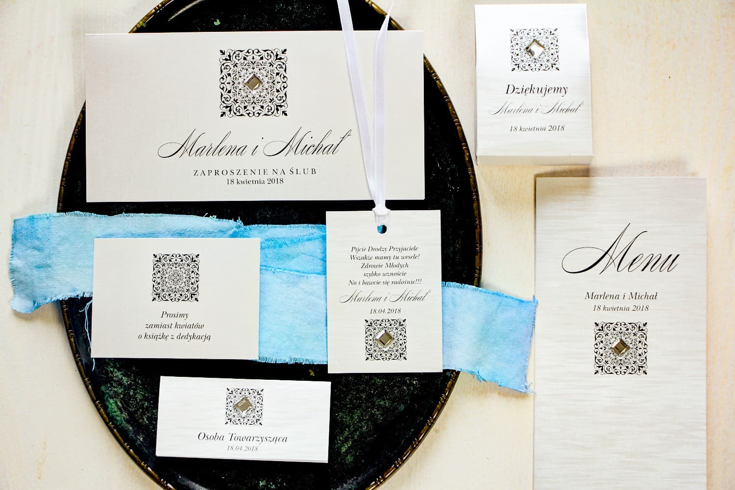 Próbki Zaproszeń Ślubnych ze Srebrnym Ornamentem | Zestaw Próbny Papeterii Ślubnej | Brenet nr 1