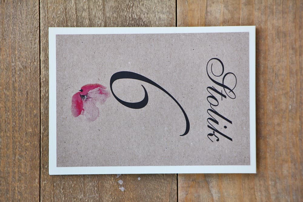 Eleganckie numerki na stół z różowym makiem, papier lniany | Numery na stół weselny, oznaczenia stołów | Margaret nr 5