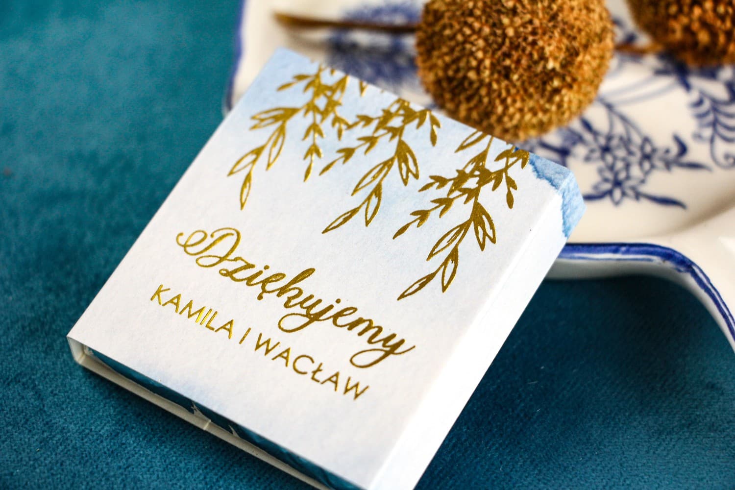 Czekoladki Ślubne Podziękowania dla Gości, Niebieskie ze Złoceniem | Personalizowane Upominki | Kamira nr 3