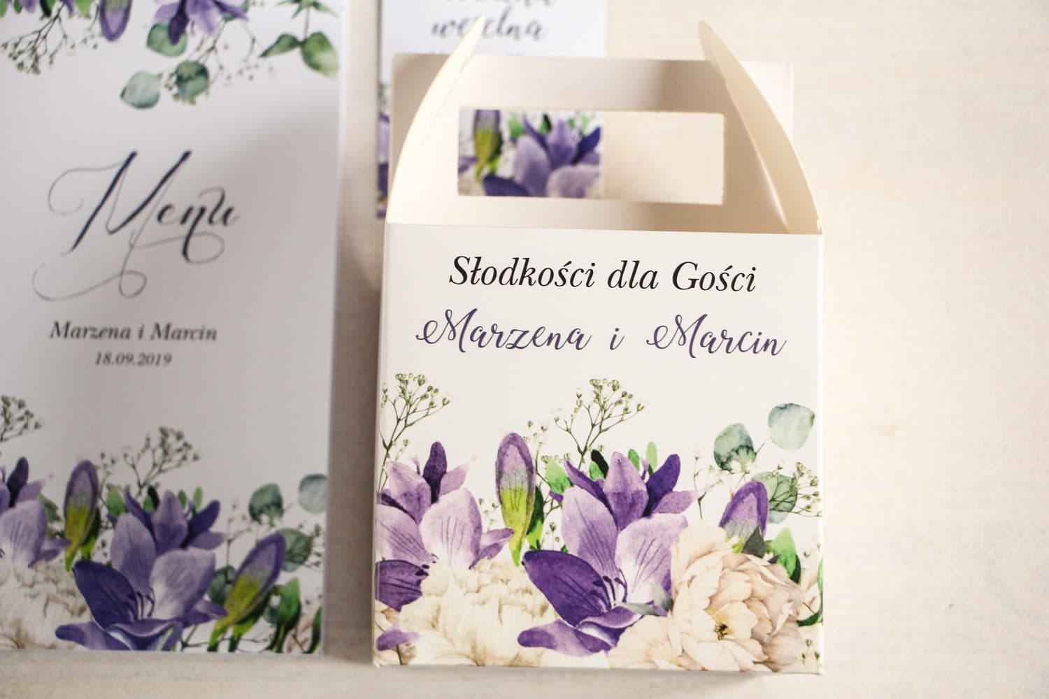 Pudełko na Ciasto z Rączką Kwiaty Piwonie | Personalizowane Opakowanie na Podziękowania dla Gości | Aurum nr 1