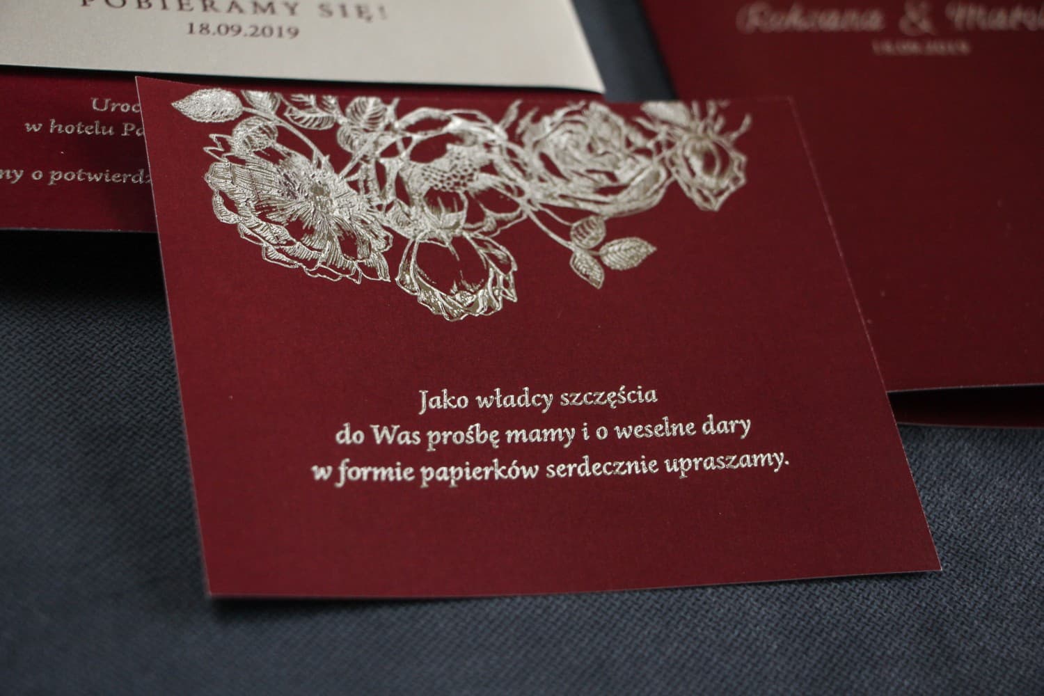 Bordowe Bileciki Srebrzone Glamour, Wkładki do zaproszeń | Bileciki do Zaproszeń Ślubnych | Mikado nr 2
