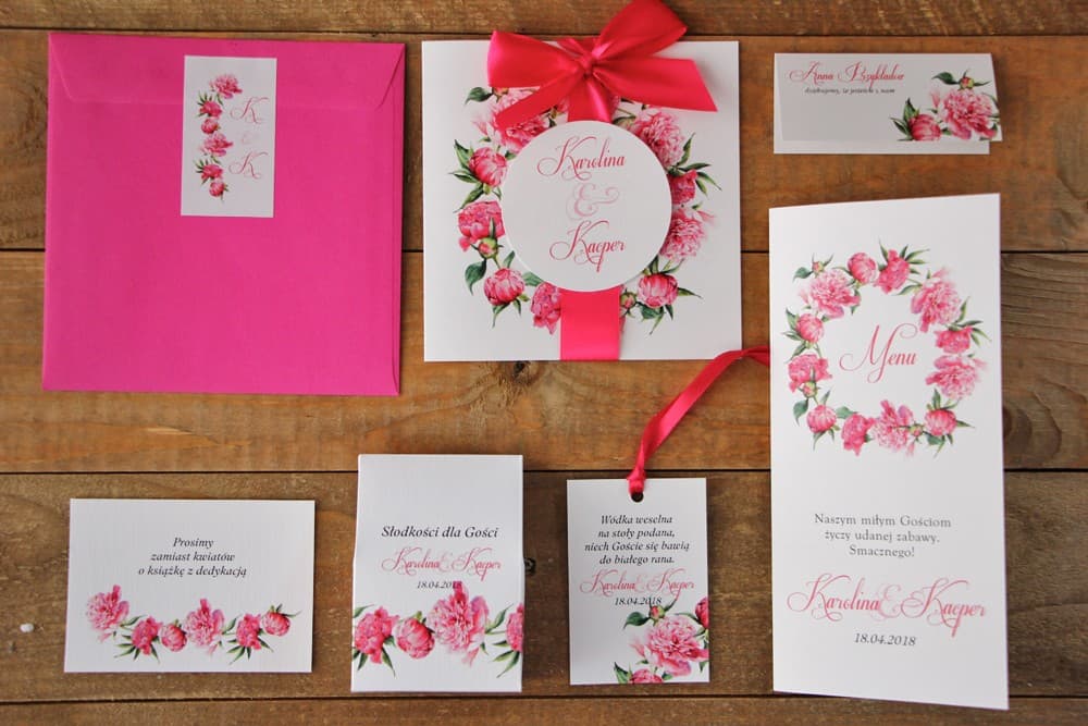 Zaproszenia ślubne z amarantową piwonią i kokardką, elegancki motyw kwiatowy – Akwarele nr 6